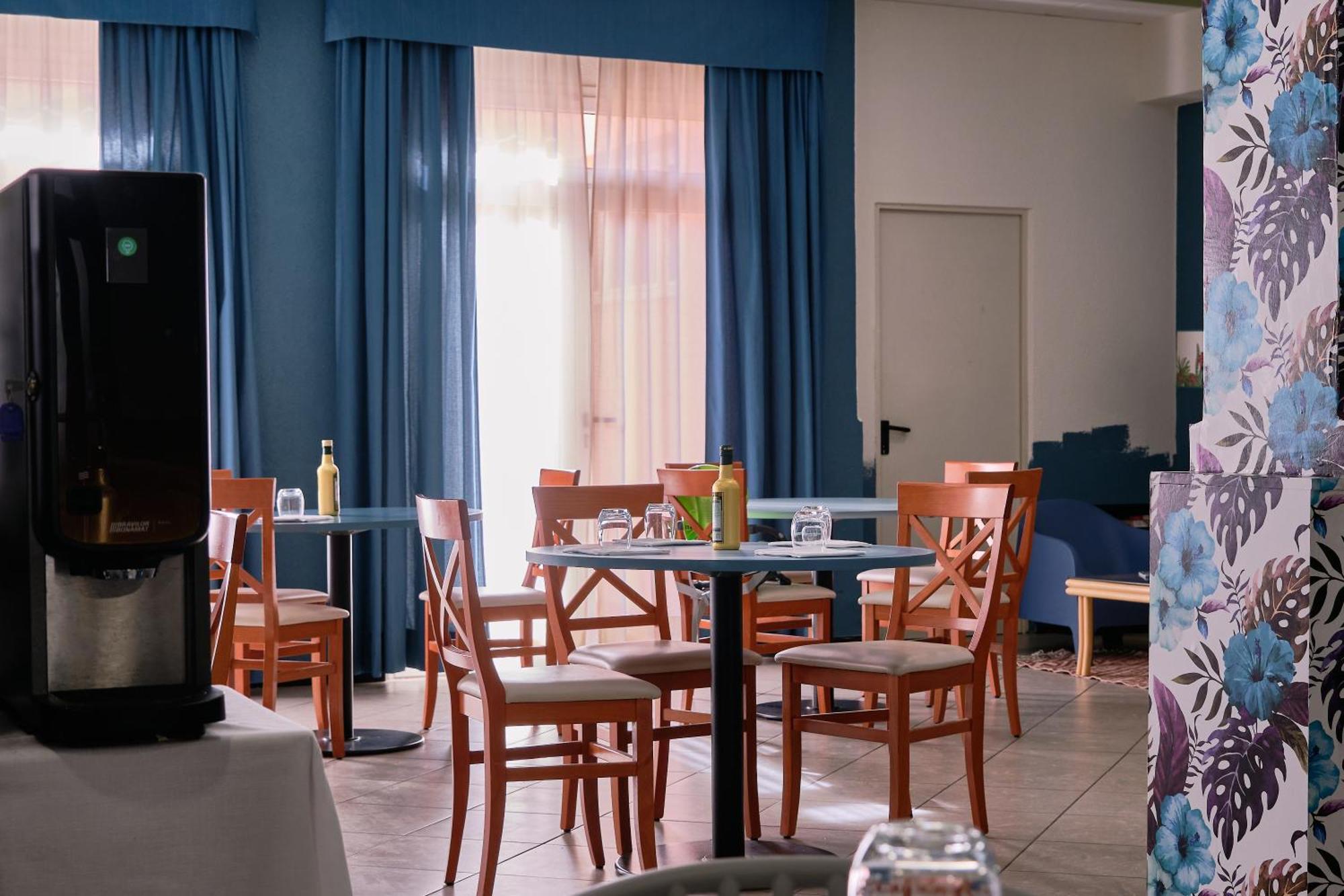 Hotel Bello By Ostello Bello Finale Ligure Εξωτερικό φωτογραφία